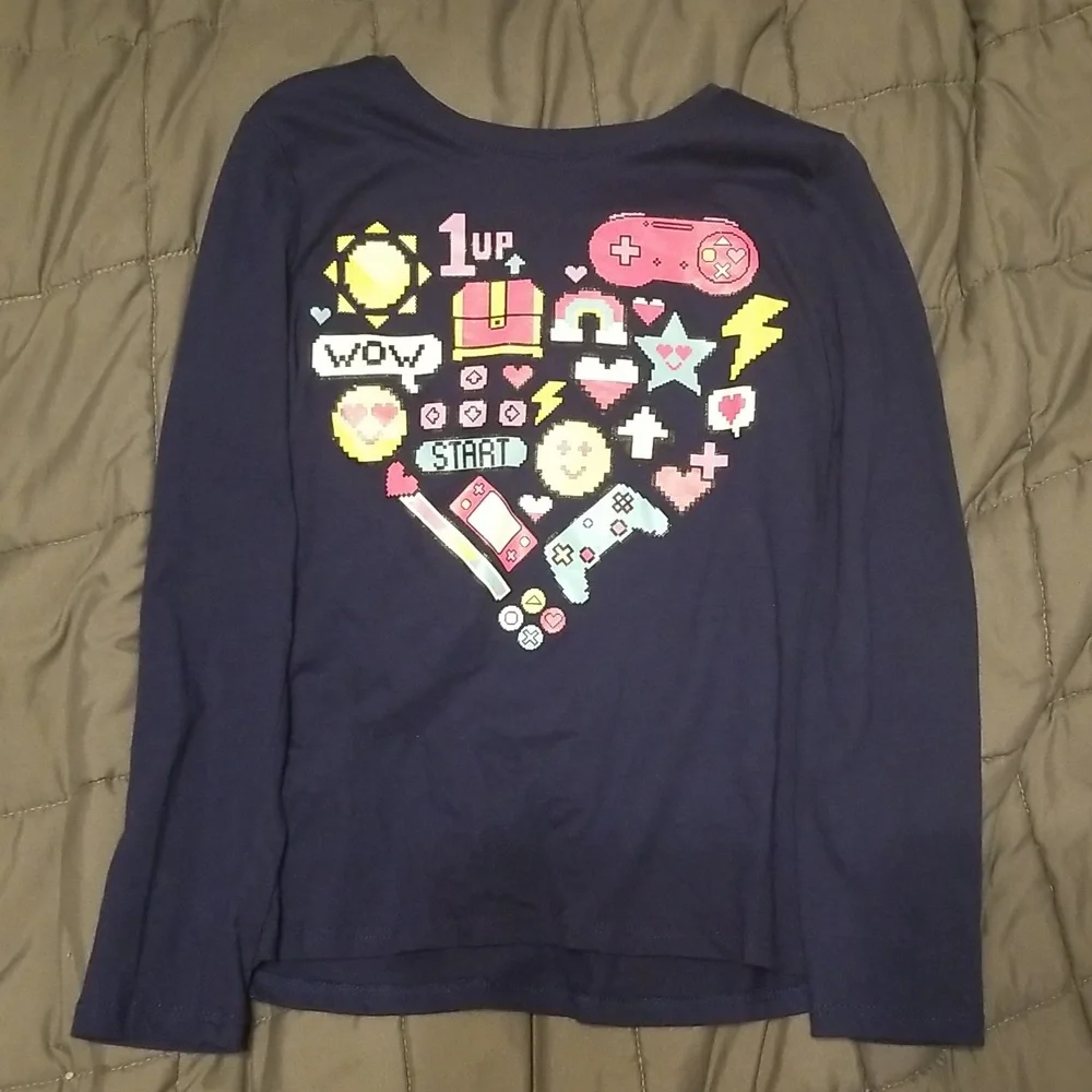 The Children’s Place Girls Emoji Heart Long Sleeve Graphic Tee